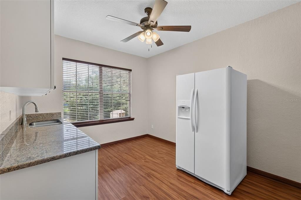 En Venta: $800,000 (3 camas, 2 baños, 2627 Pies cuadrados)