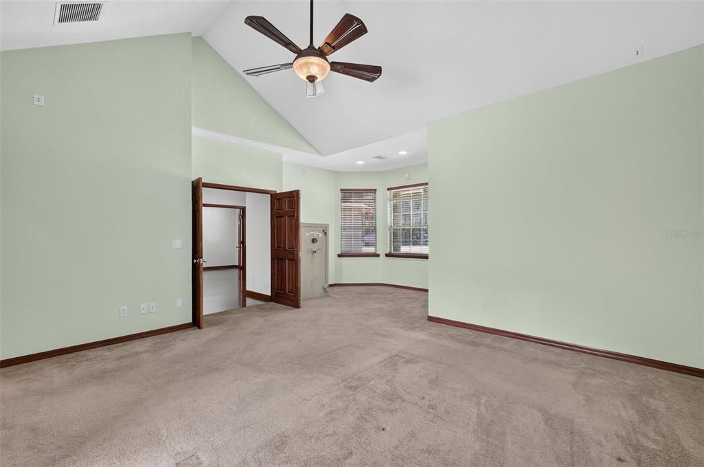 En Venta: $800,000 (3 camas, 2 baños, 2627 Pies cuadrados)