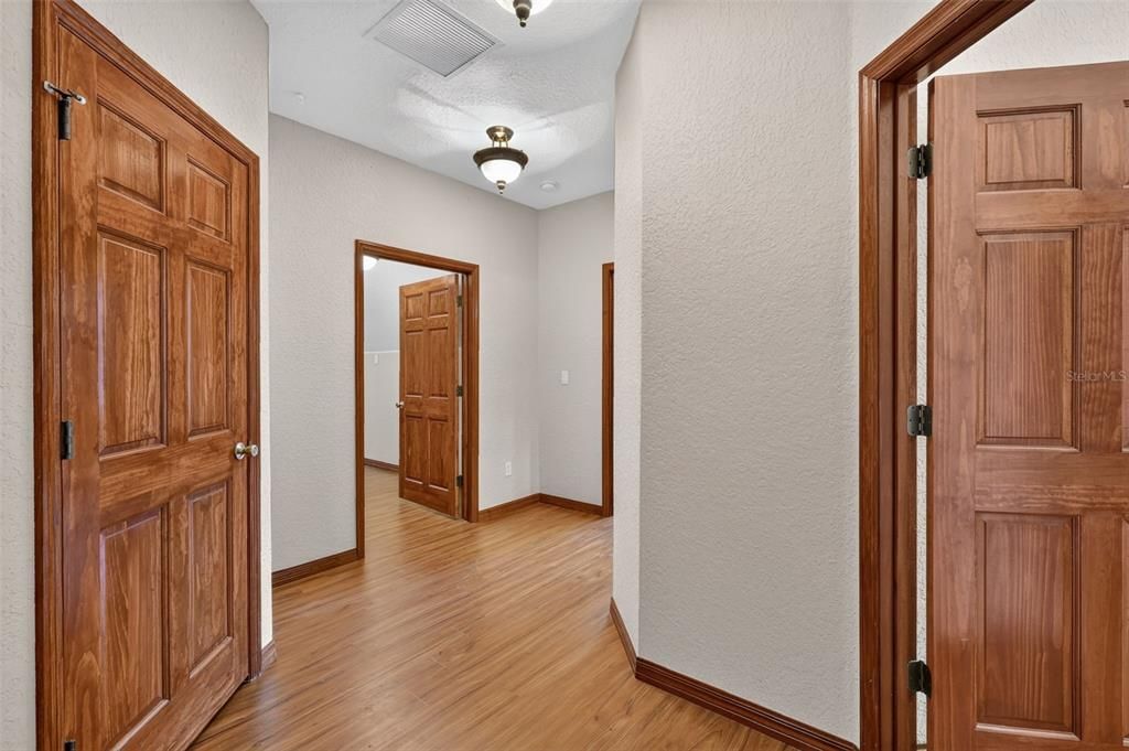 En Venta: $800,000 (3 camas, 2 baños, 2627 Pies cuadrados)