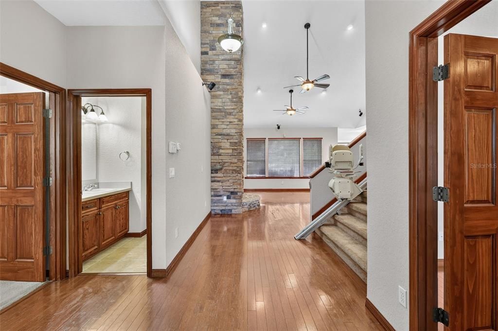 En Venta: $800,000 (3 camas, 2 baños, 2627 Pies cuadrados)