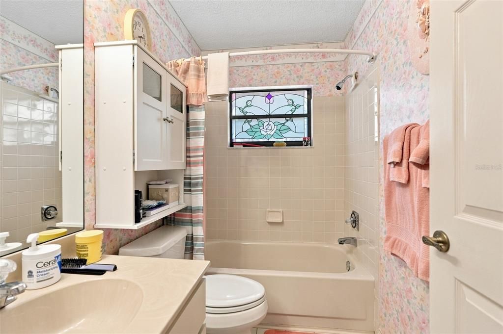 For Sale: $300,000 (3 beds, 2 baths, 1916 Square Feet)