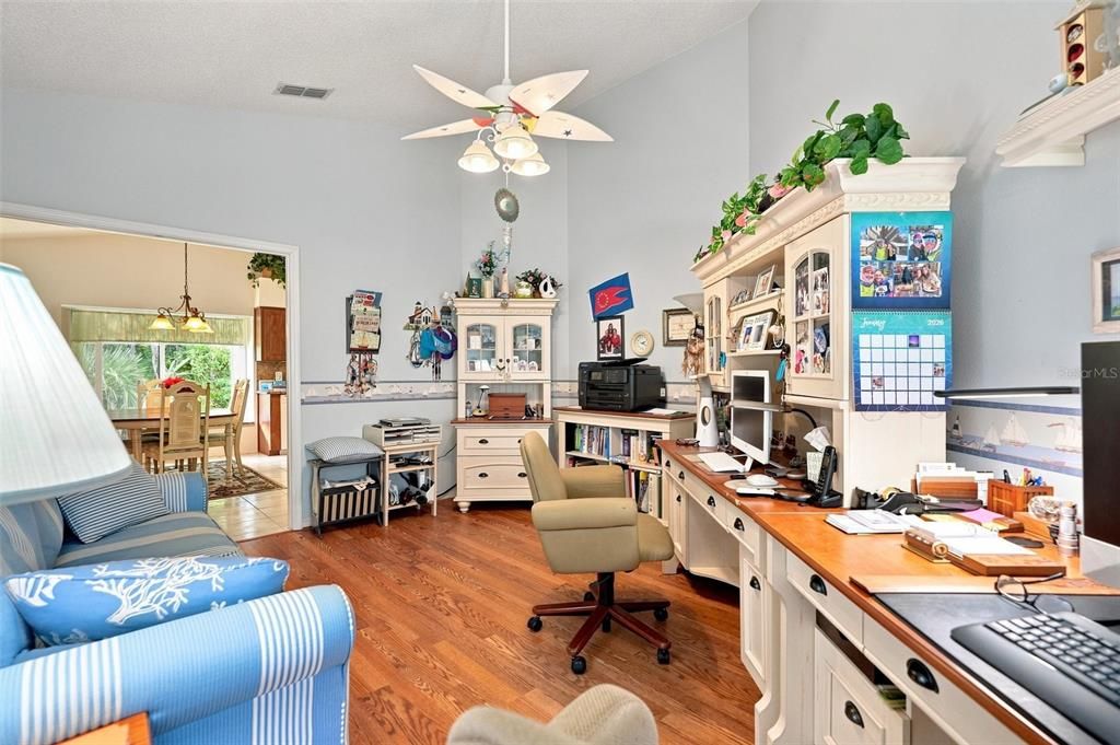 For Sale: $300,000 (3 beds, 2 baths, 1916 Square Feet)