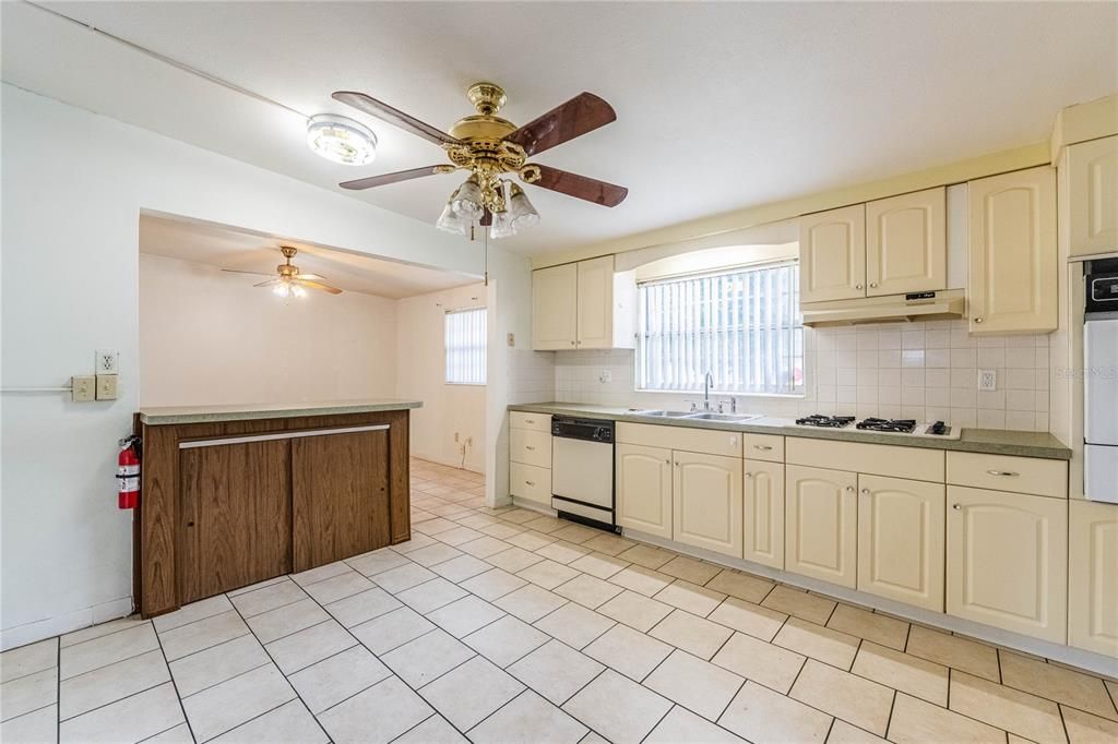 En Venta: $244,900 (2 camas, 2 baños, 1092 Pies cuadrados)