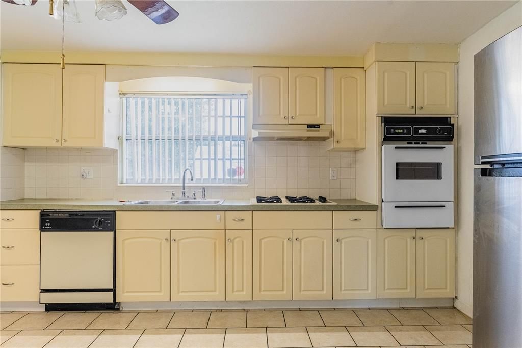 En Venta: $244,900 (2 camas, 2 baños, 1092 Pies cuadrados)