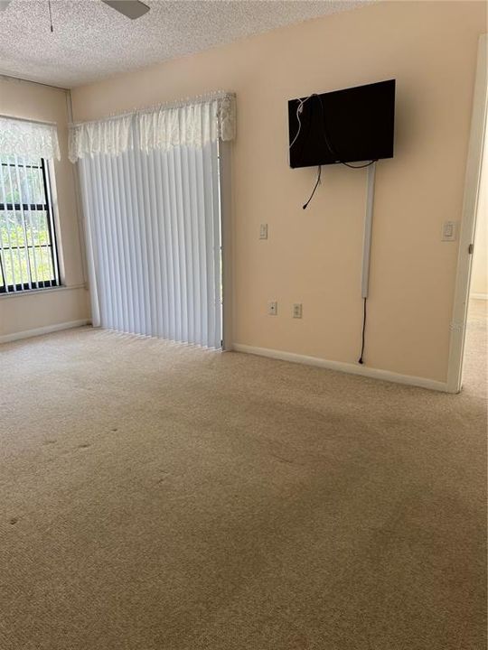 For Rent: $1,900 (2 beds, 2 baths, 1073 Square Feet)