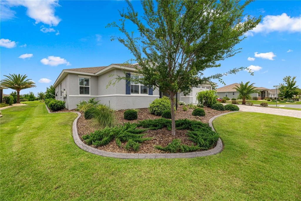 For Sale: $556,800 (3 beds, 3 baths, 2815 Square Feet)
