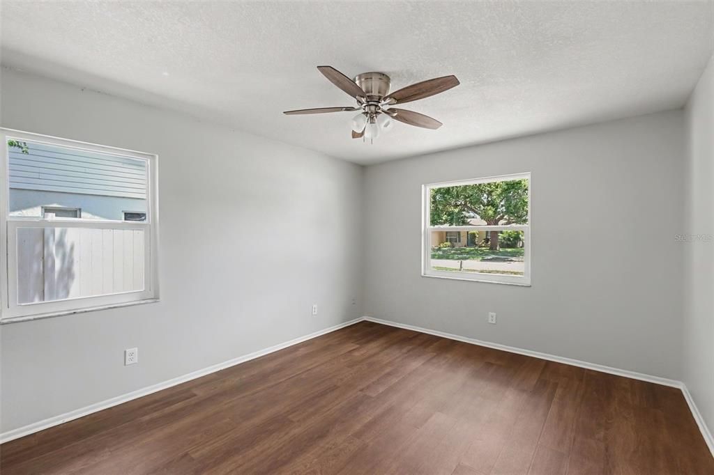 For Sale: $399,900 (3 beds, 2 baths, 1449 Square Feet)