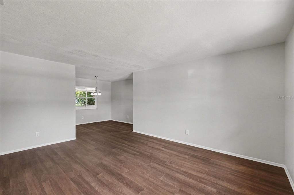 For Sale: $399,900 (3 beds, 2 baths, 1449 Square Feet)