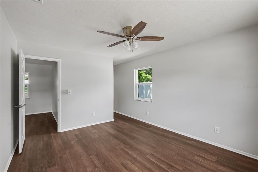 For Sale: $399,900 (3 beds, 2 baths, 1449 Square Feet)