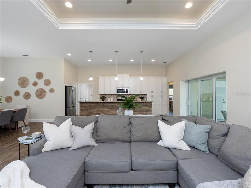 For Sale: $499,900 (3 beds, 2 baths, 1853 Square Feet)