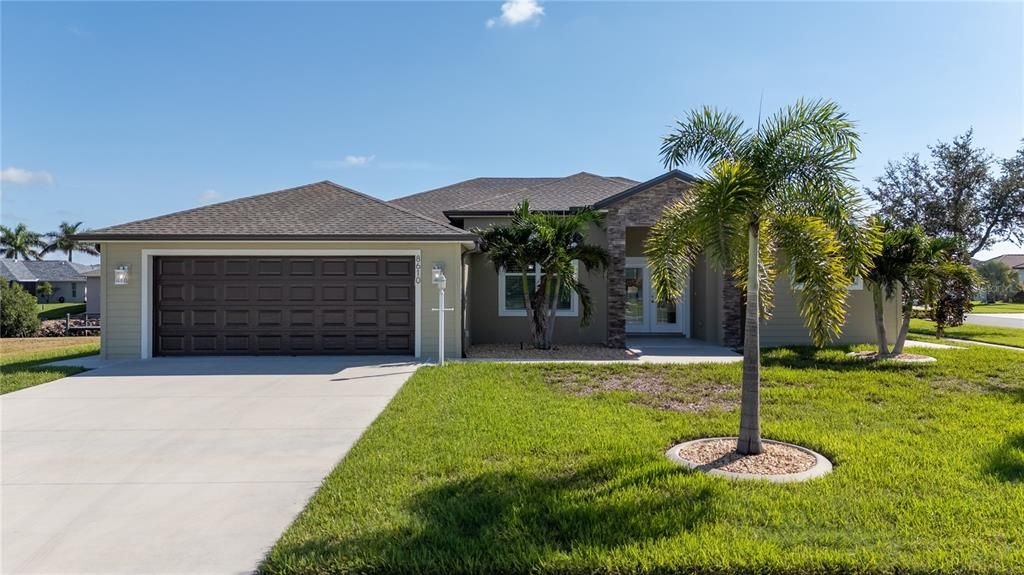 For Sale: $499,900 (3 beds, 2 baths, 1853 Square Feet)