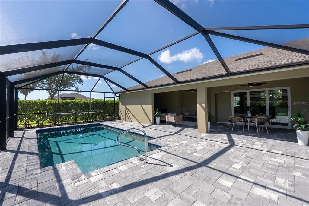 For Sale: $499,900 (3 beds, 2 baths, 1853 Square Feet)