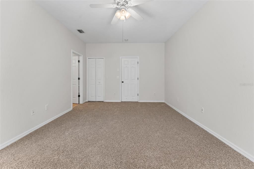 For Rent: $2,975 (3 beds, 2 baths, 1912 Square Feet)