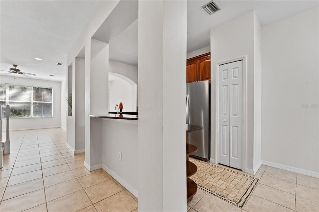 For Rent: $2,975 (3 beds, 2 baths, 1912 Square Feet)