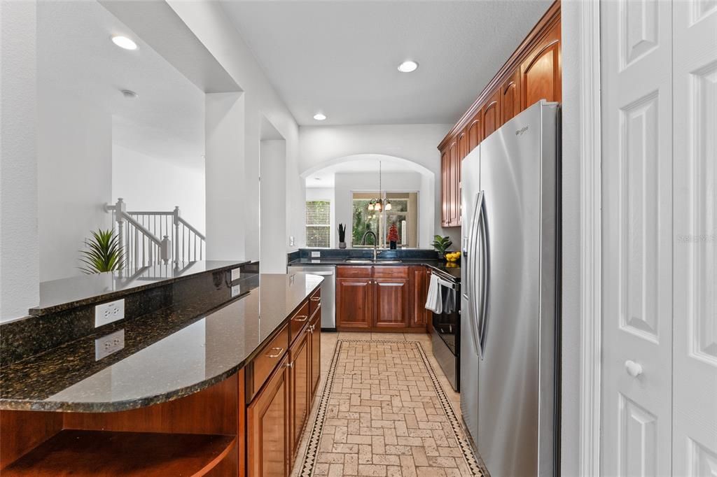 For Rent: $2,975 (3 beds, 2 baths, 1912 Square Feet)