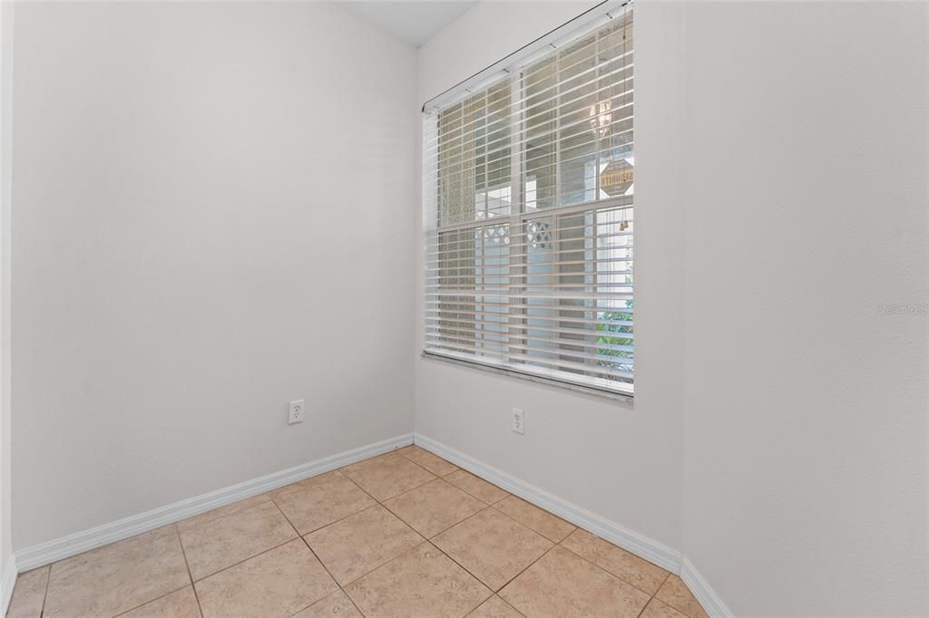 For Rent: $2,975 (3 beds, 2 baths, 1912 Square Feet)