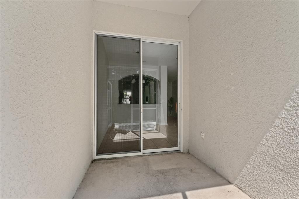 For Rent: $2,975 (3 beds, 2 baths, 1912 Square Feet)