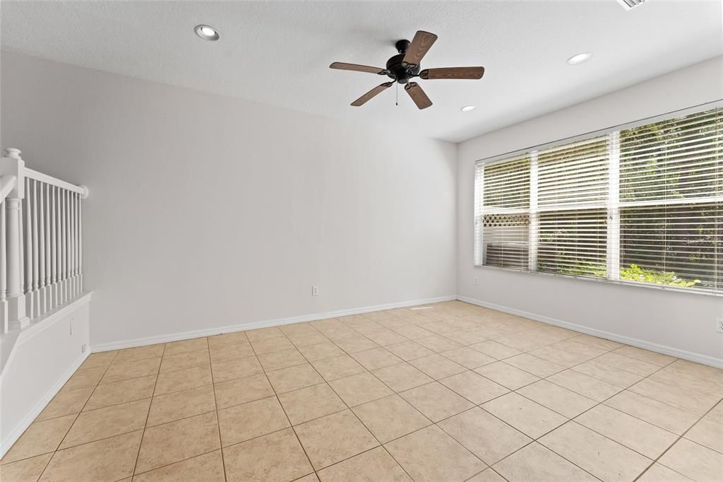 For Rent: $2,975 (3 beds, 2 baths, 1912 Square Feet)