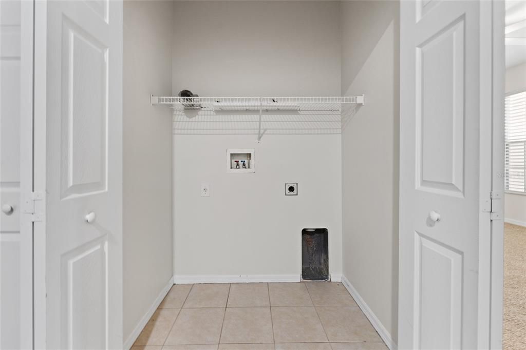 For Rent: $2,975 (3 beds, 2 baths, 1912 Square Feet)