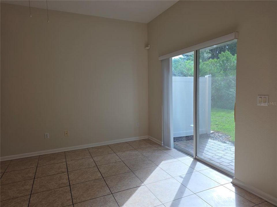 For Rent: $2,300 (3 beds, 2 baths, 1322 Square Feet)