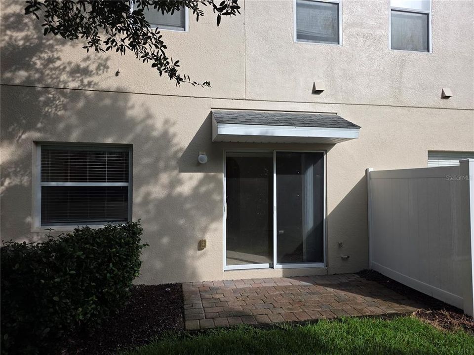 For Rent: $2,300 (3 beds, 2 baths, 1322 Square Feet)