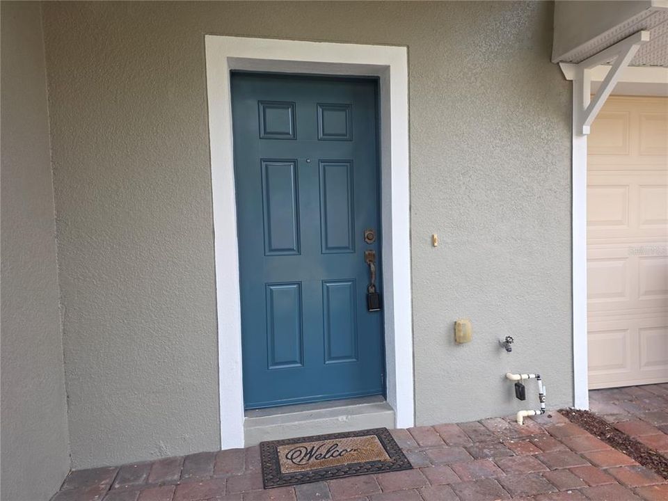 For Rent: $2,300 (3 beds, 2 baths, 1322 Square Feet)