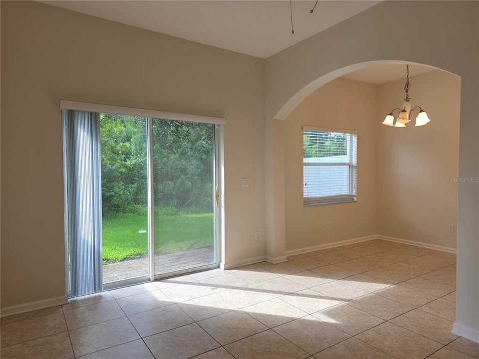 For Rent: $2,300 (3 beds, 2 baths, 1322 Square Feet)