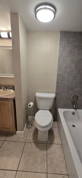 For Rent: $1,350 (3 beds, 2 baths, 1029 Square Feet)