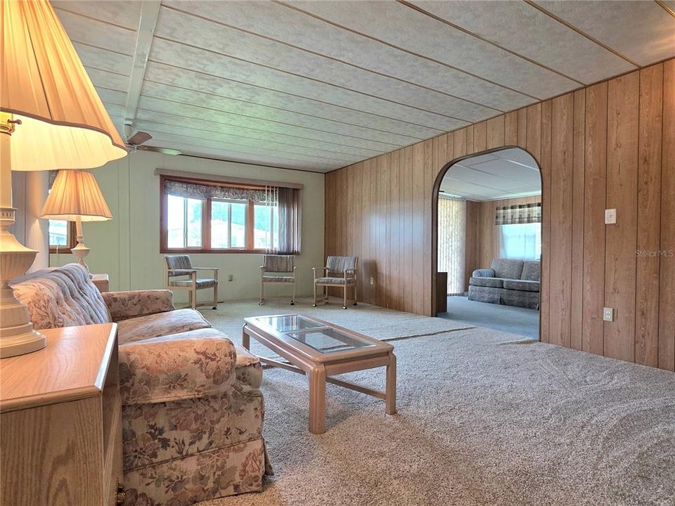En Venta: $119,900 (2 camas, 2 baños, 1352 Pies cuadrados)
