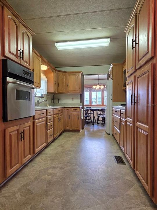 En Venta: $119,900 (2 camas, 2 baños, 1352 Pies cuadrados)
