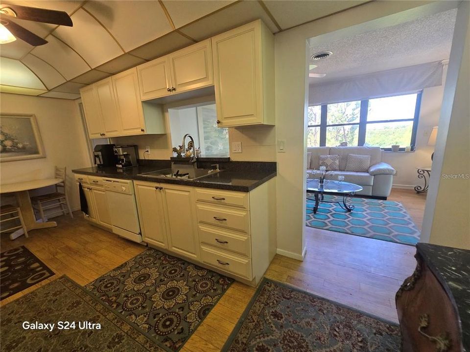 For Rent: $1,950 (2 beds, 2 baths, 1765 Square Feet)