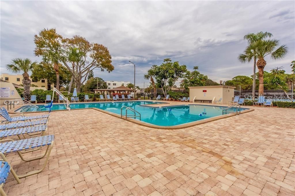 For Rent: $1,950 (2 beds, 2 baths, 1765 Square Feet)