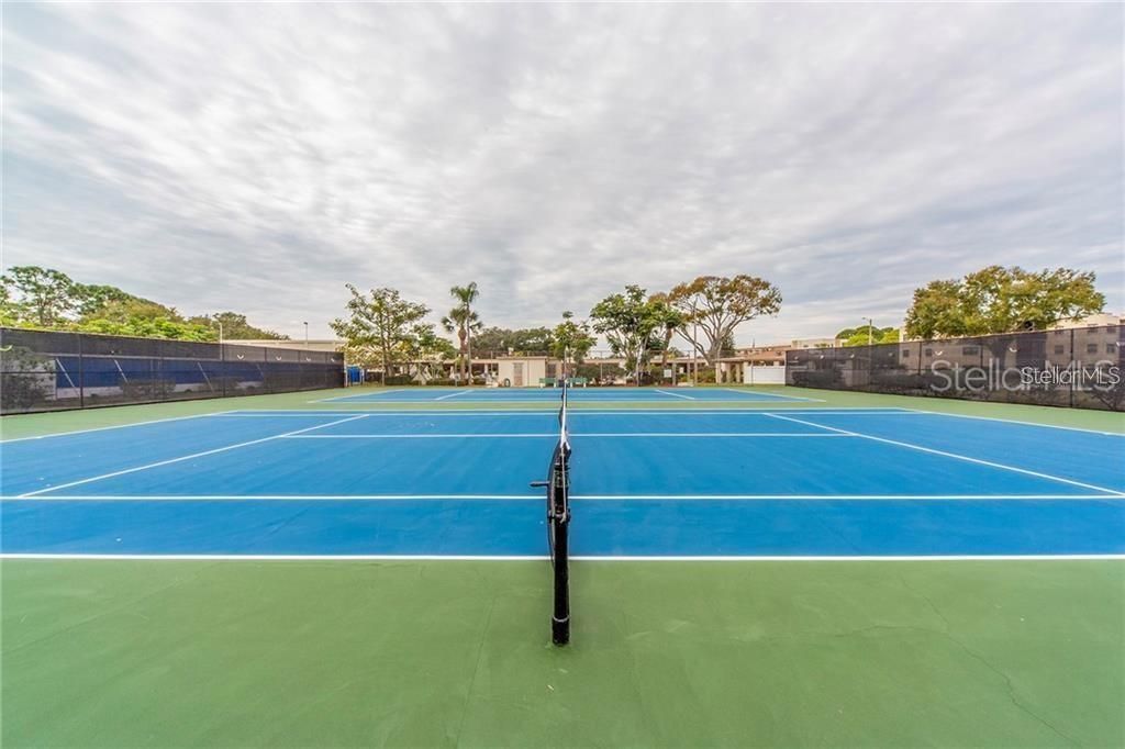 For Rent: $1,950 (2 beds, 2 baths, 1765 Square Feet)