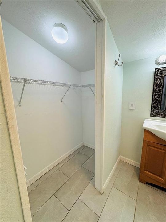 В аренду: $1,850 (3 спален, 2 ванн, 1080 Квадратных фут)