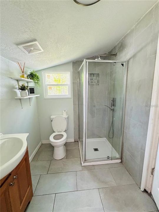 В аренду: $1,850 (3 спален, 2 ванн, 1080 Квадратных фут)