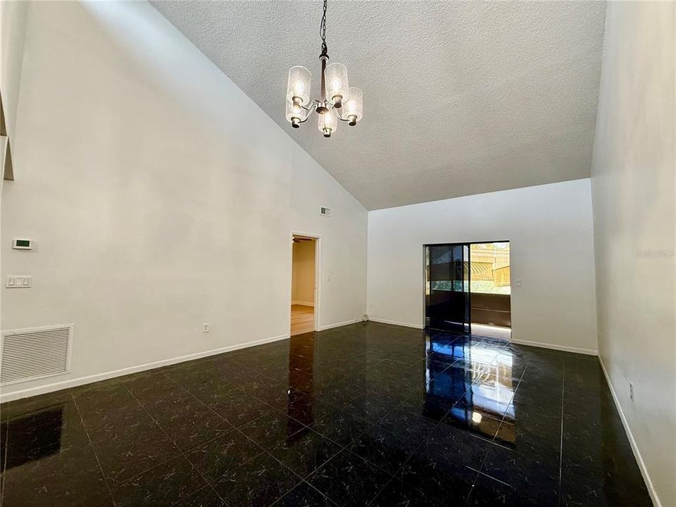 En Venta: $145,000 (2 camas, 2 baños, 1096 Pies cuadrados)
