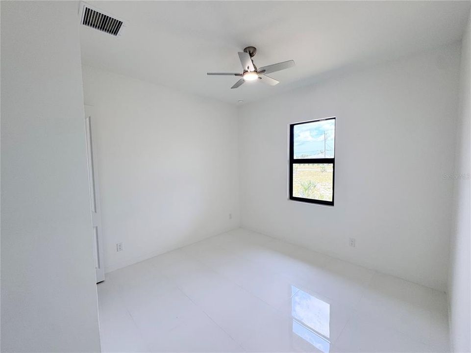 For Sale: $384,000 (4 beds, 3 baths, 1904 Square Feet)