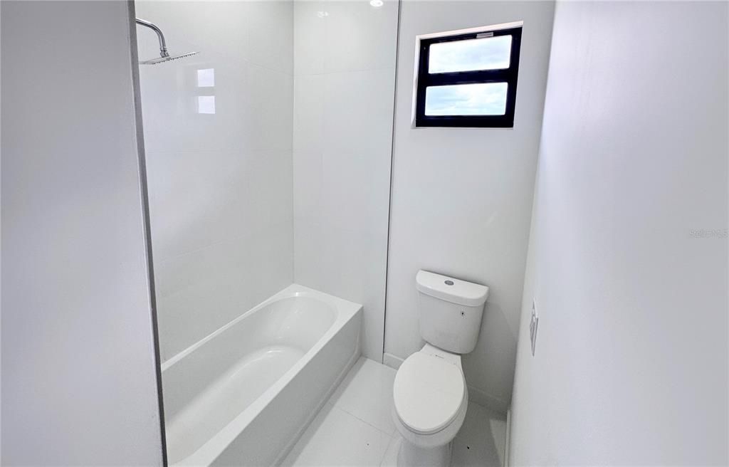For Sale: $384,000 (4 beds, 3 baths, 1904 Square Feet)