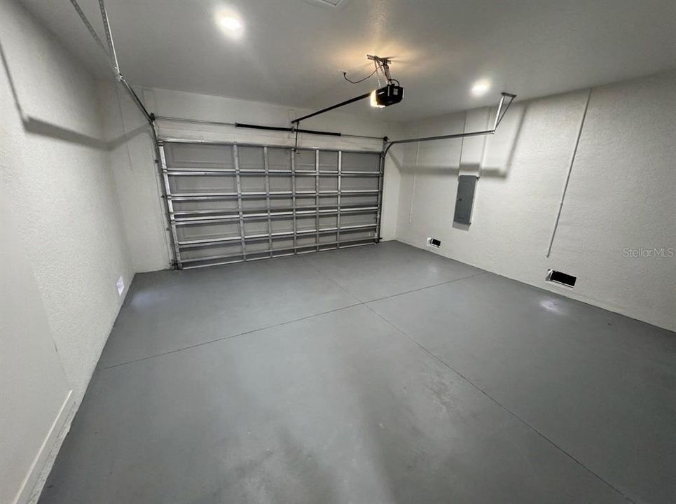 For Sale: $384,000 (4 beds, 3 baths, 1904 Square Feet)