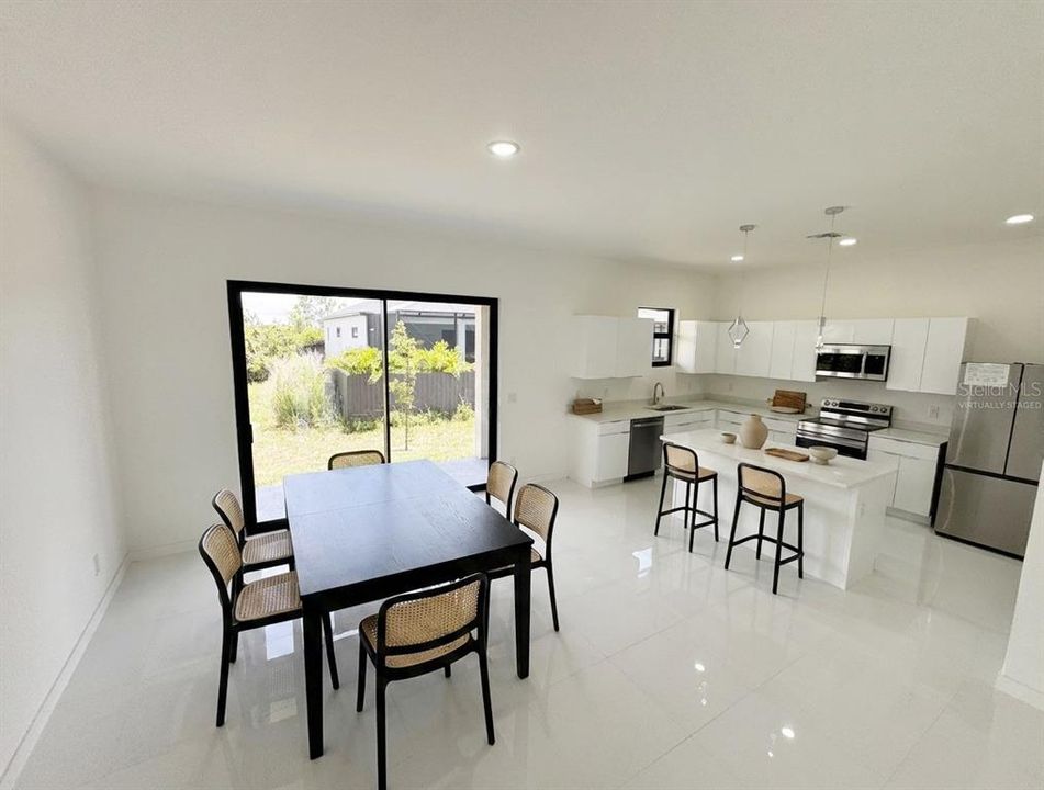 For Sale: $384,000 (4 beds, 3 baths, 1904 Square Feet)
