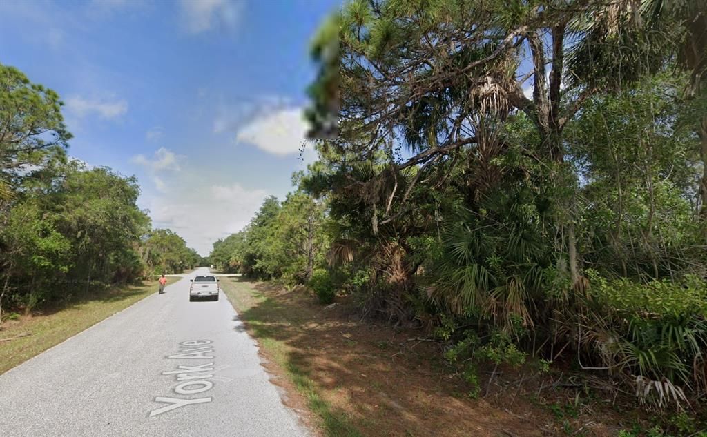 Activo con contrato: $15,900 (0.23 acres)