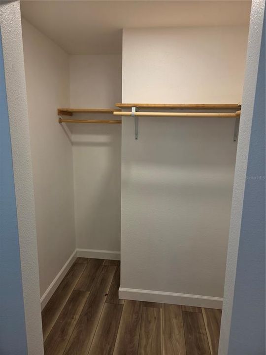 For Rent: $2,100 (2 beds, 1 baths, 850 Square Feet)