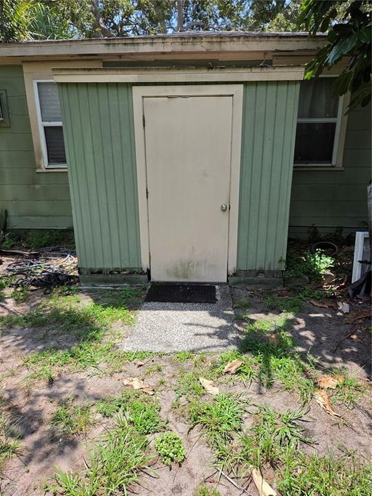 For Rent: $2,100 (2 beds, 1 baths, 850 Square Feet)