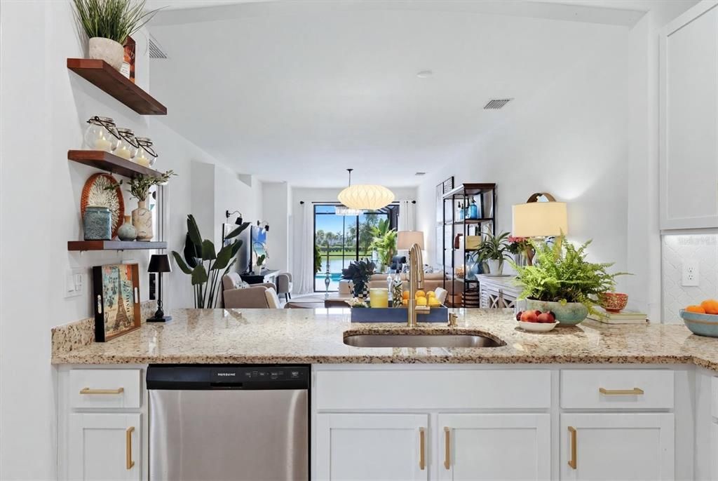 For Sale: $485,000 (3 beds, 2 baths, 1414 Square Feet)
