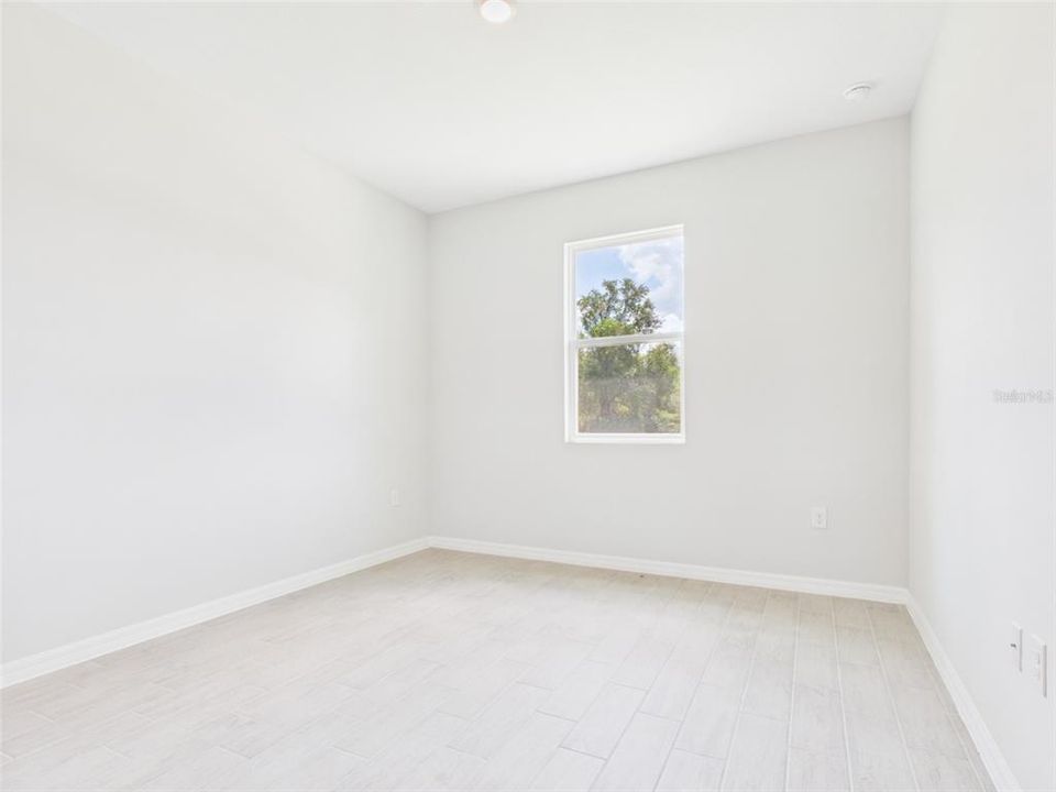 For Sale: $299,900 (4 beds, 2 baths, 1787 Square Feet)