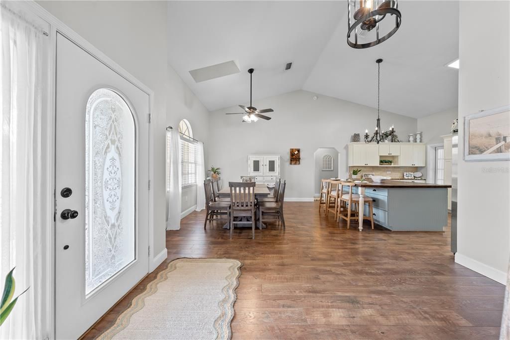 For Sale: $829,900 (3 beds, 2 baths, 2278 Square Feet)
