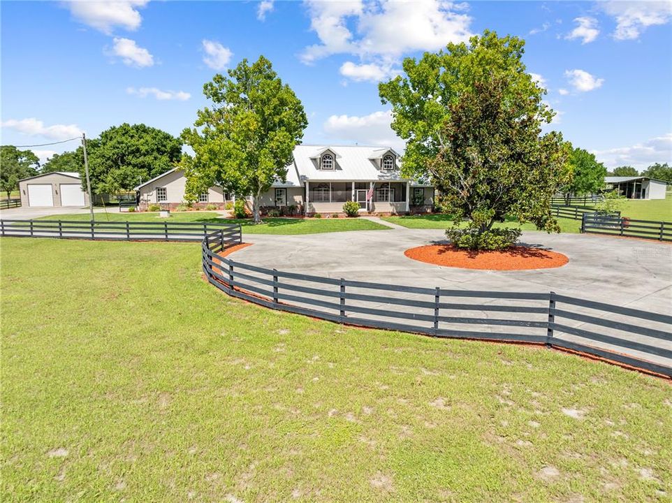 For Sale: $829,900 (3 beds, 2 baths, 2278 Square Feet)