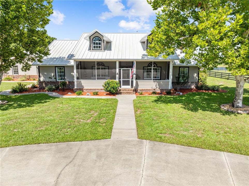 For Sale: $829,900 (3 beds, 2 baths, 2278 Square Feet)