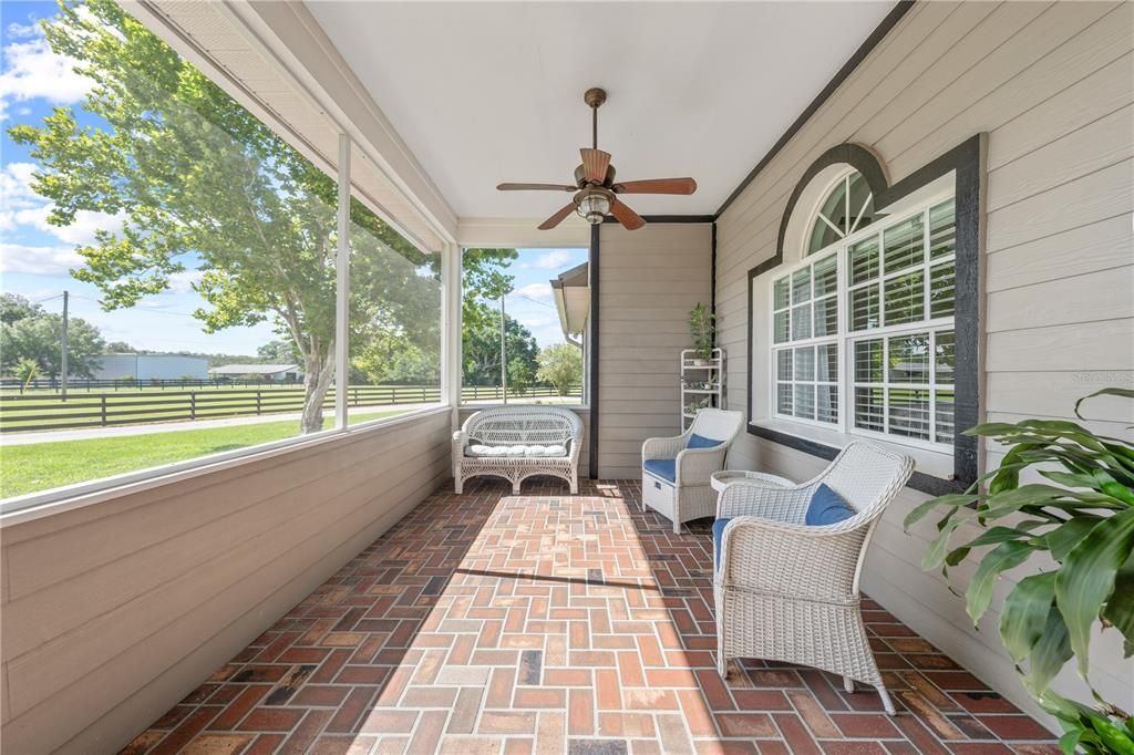 For Sale: $829,900 (3 beds, 2 baths, 2278 Square Feet)