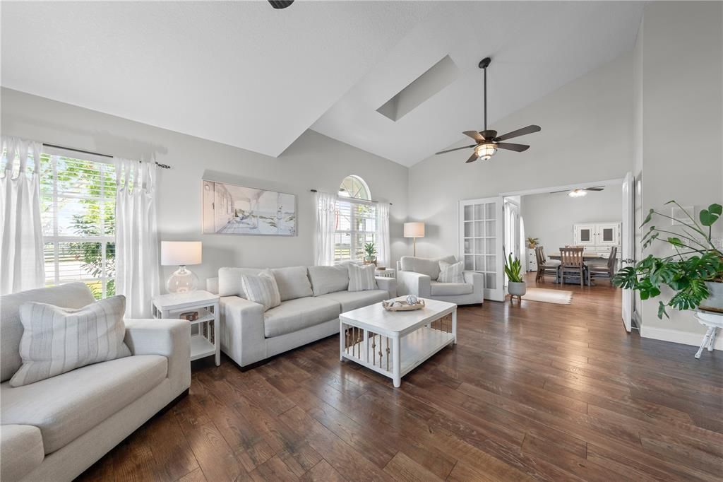 For Sale: $829,900 (3 beds, 2 baths, 2278 Square Feet)